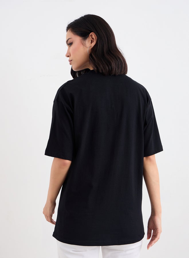 Styli Embroidered Detail Round Neck Oversized T-Shirt - Image 4